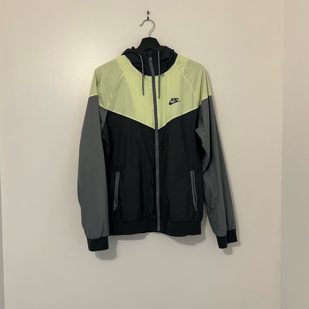 Nike Sportswear Men's Windbreaker